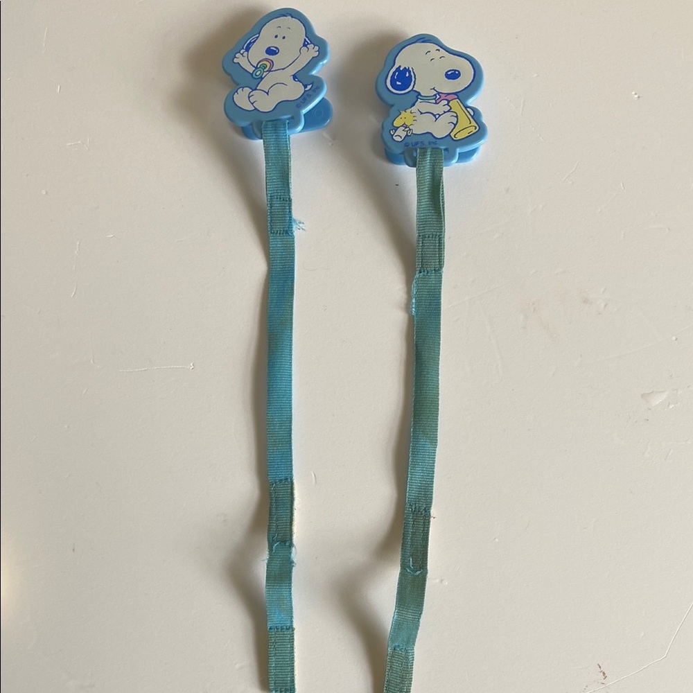 Blue Snoopy baby pacifier binky Clips holders Y2K vintage retro Peanuts used